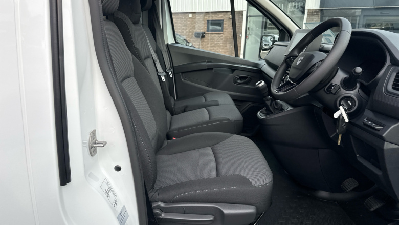 Renault Trafic Lwb Diesel LL30 Blue dCi 130 Advance [Safety] Van